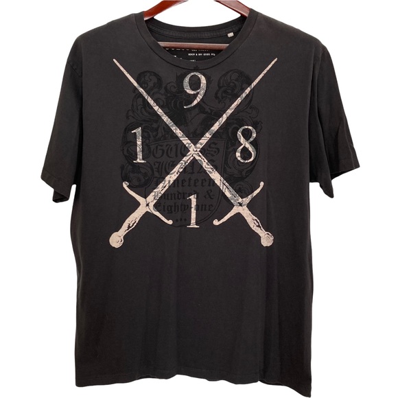 Guess Tee XL - Picture 2 of 5